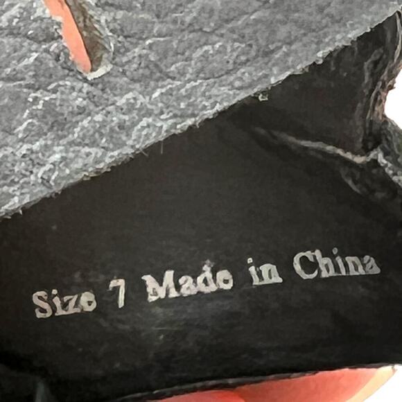 DOLCE VITA the Lain Block Heel Leather Sandal in Black Women's Size 7 - Picture 12 of 12